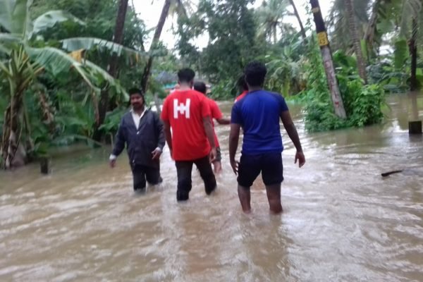 kerala-floods-devastation-2 kerala-floods-devastation-2